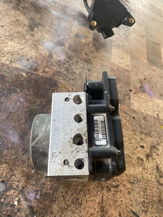 ABS помпа за рено клио 3