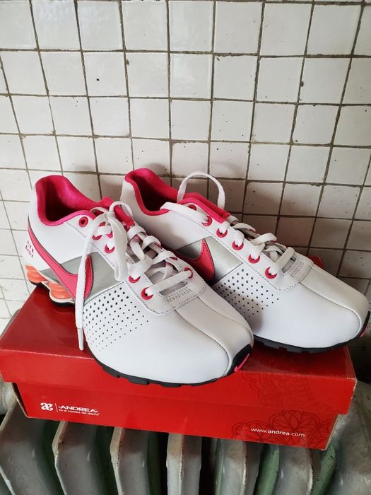 Adidași NIKE AIR, noi, originali, albi-roz, de dama