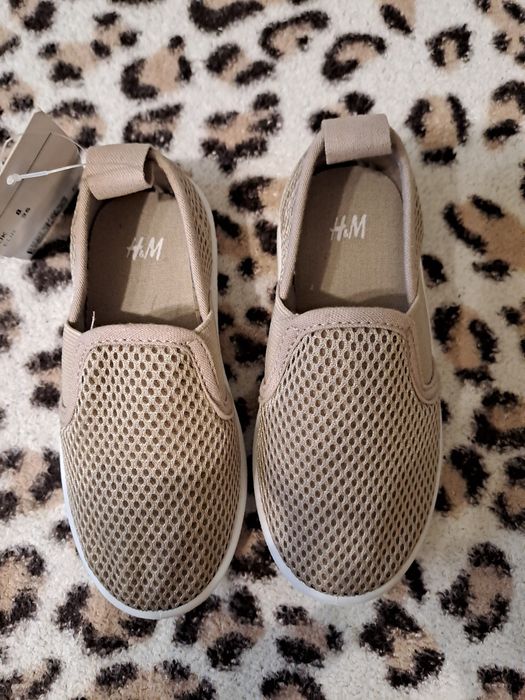 Vând espadrile HM copii