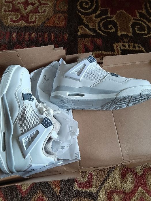 Vând sneakers noi Dark Sheer mar.43