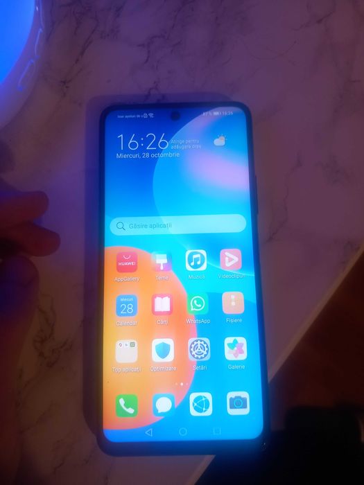 vând telefon Huawei.!