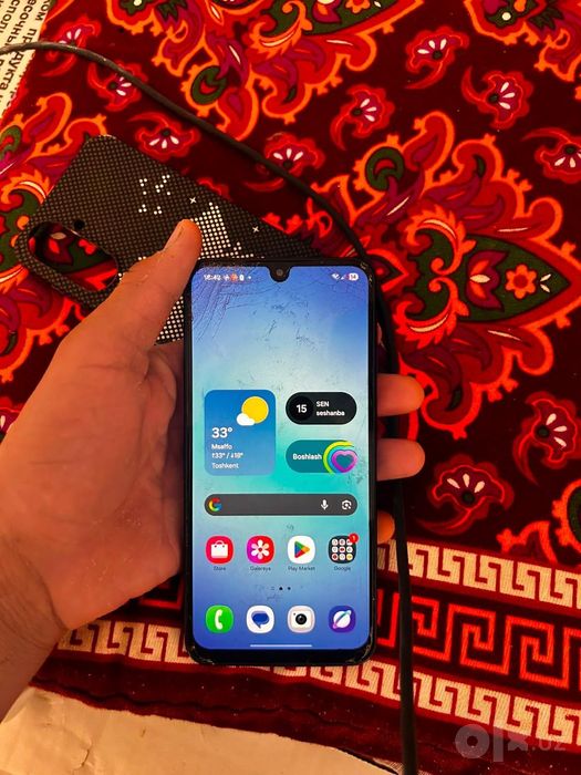 Samsung a17. 4g.