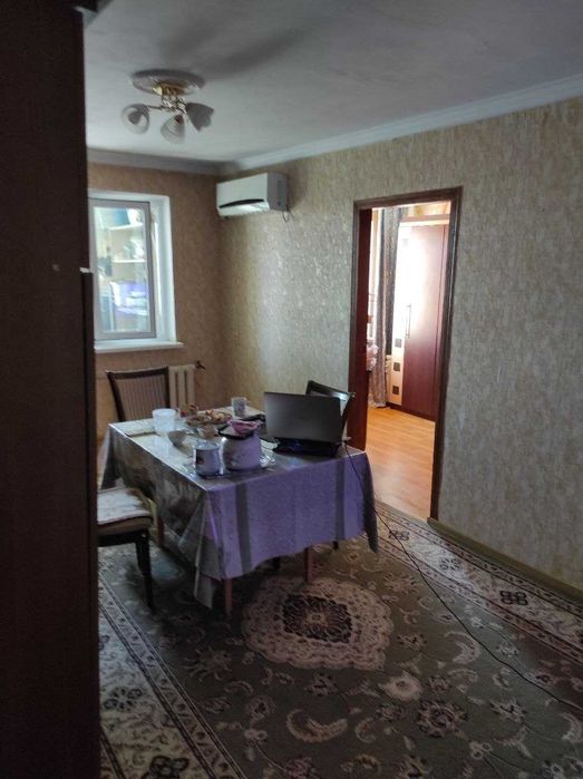 Продам 4-комнатную квартиру, центр города, возле горпарка и Шукенова