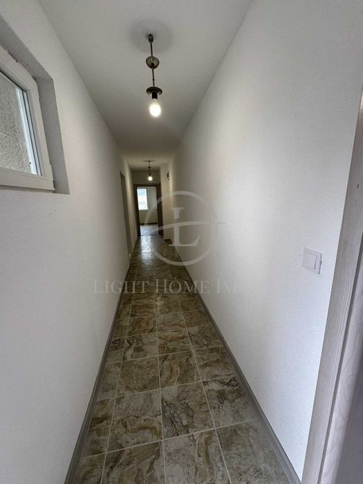 Реф. 2884 Отремонтирана Двуетажна къща с гараж и двор с. Павелско