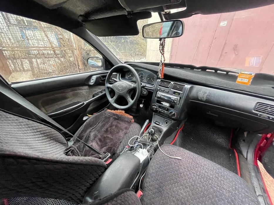 Продам Тоиота Карина Е