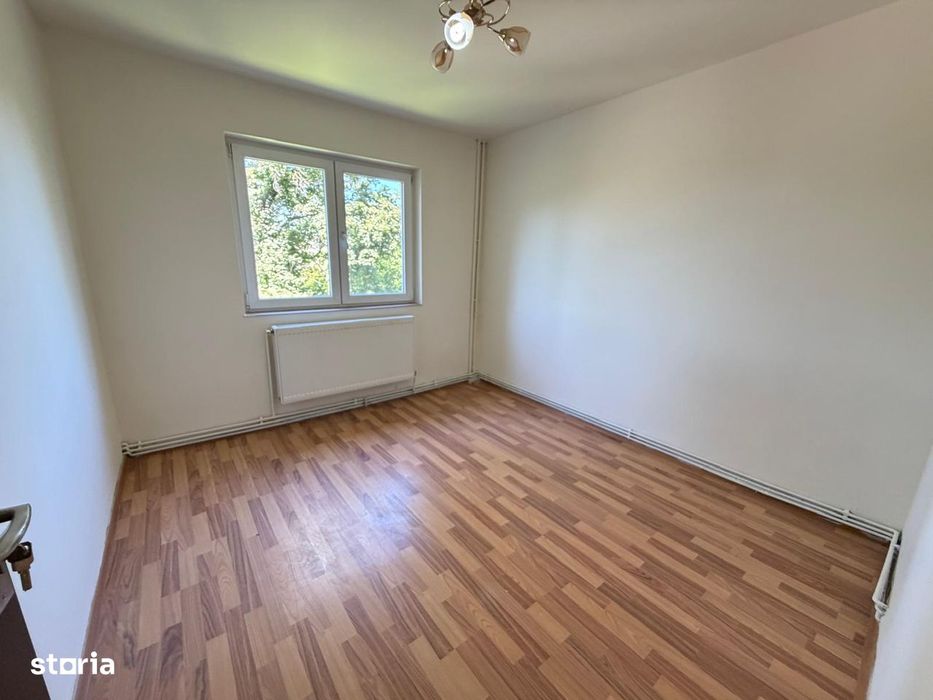 Apartament 2 camere, 42 mp, etaj 2/4, Mircea cel batran
