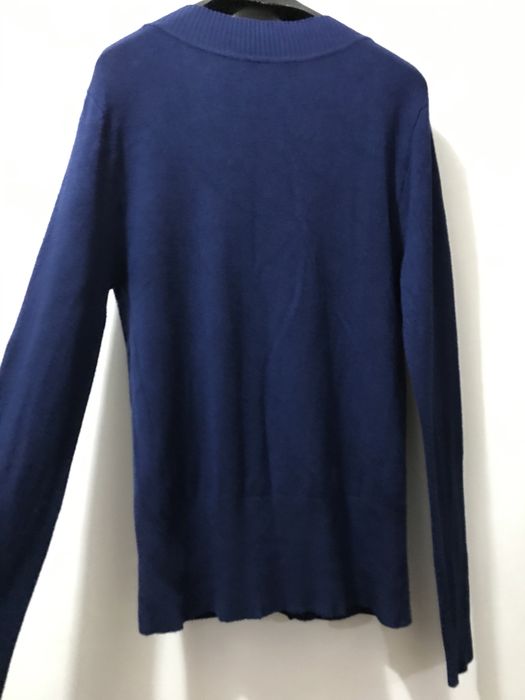 Кофточки: синяя, серая