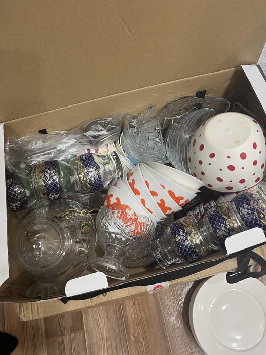 Отдам бесплатно посуду за шоколадку