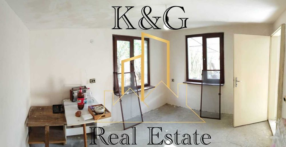 Продава се Къща в Разград, Промишлена зона - Изток - 27 кв.м за 1473 €/кв.м - Снимка #1