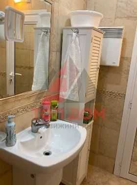 Дава се под наем Двустаен апартамент в Варна, м-т Евксиноград - 68 кв.м за 561 € - Снимка #11