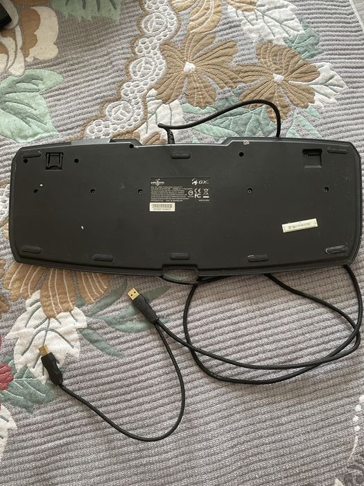 Клавиатура и лампа в подарок