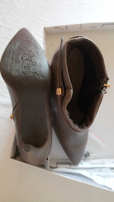 Нови елегантни дамски боти коледно намаление