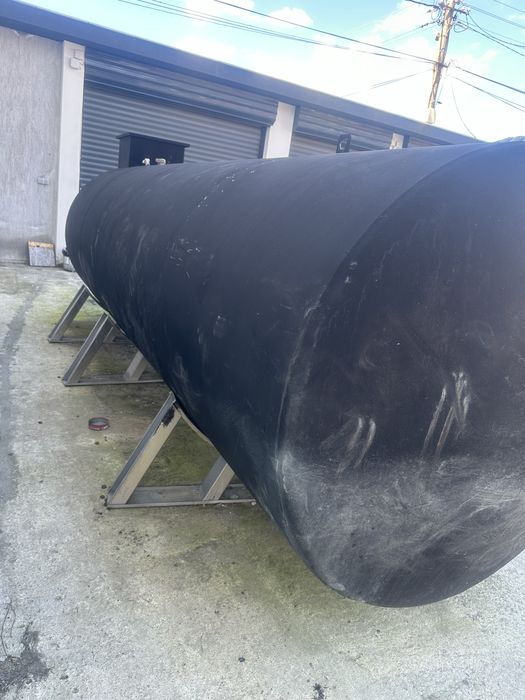Неръждаема цистерна / резервоар – здрава и запазена 5000Л