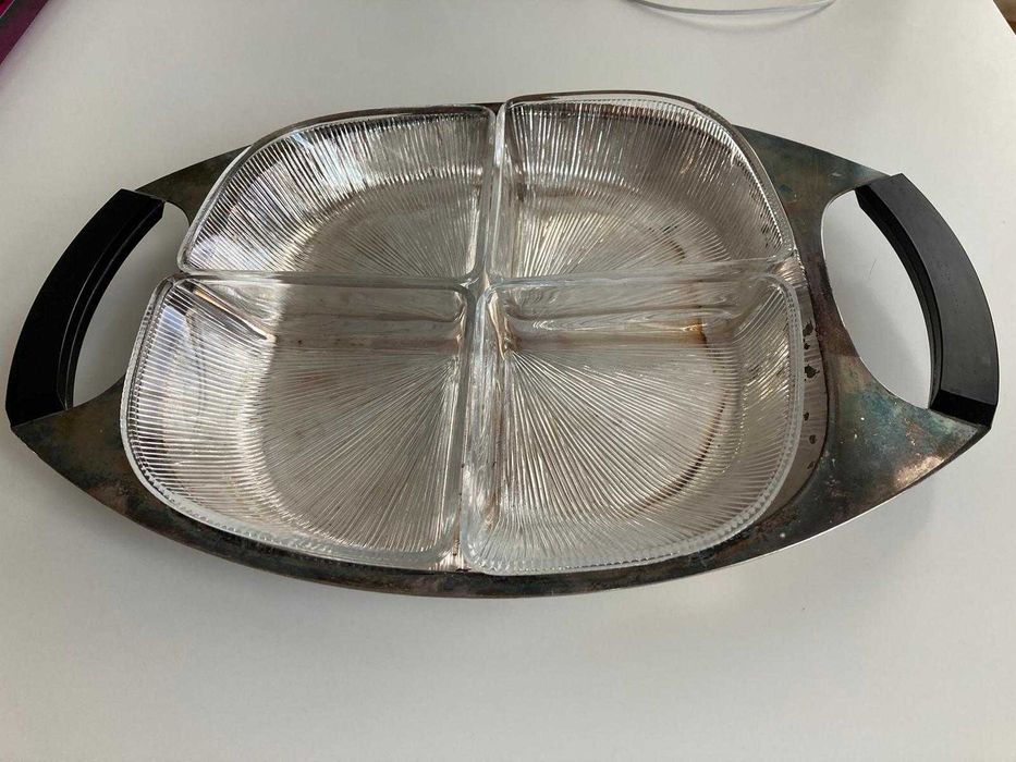 tava servire sos, aperitiv  argintata veche masa gradina terasa  WMF