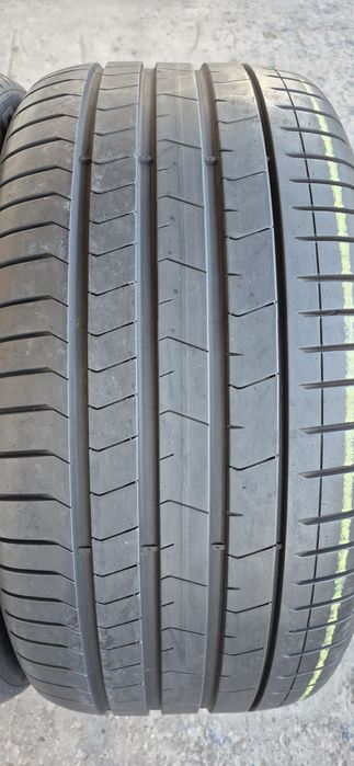 2 anvelope vara runflat Pirelli 305/40/20,dot 2021.Pret/bucata