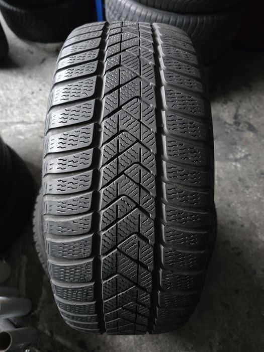 Pirelli 225/45 R18 95V MS iarnă runflat