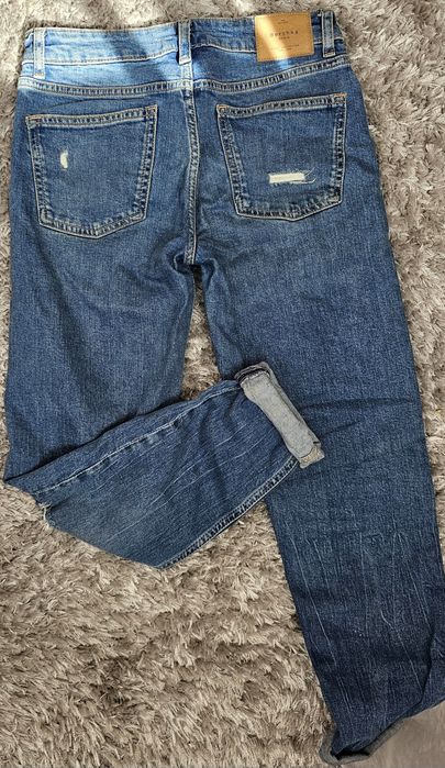 Blugi mărimea 32