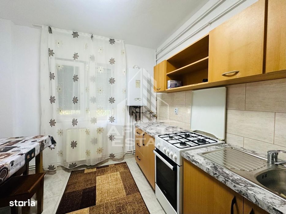 Apartament 2 camera zona Micalaca loc de parcare inclus