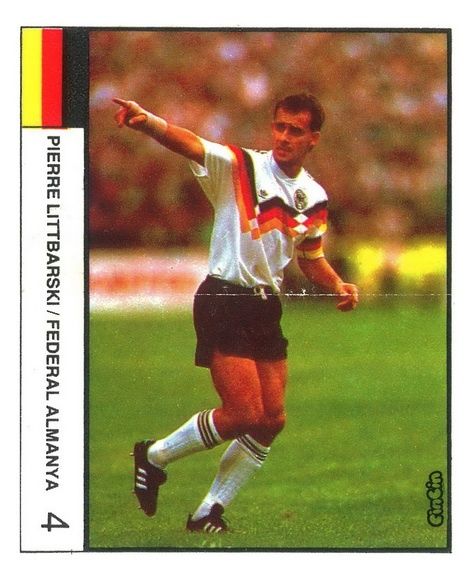 Clasor  cu surprize cu fotbaliști CinCin și Ülker