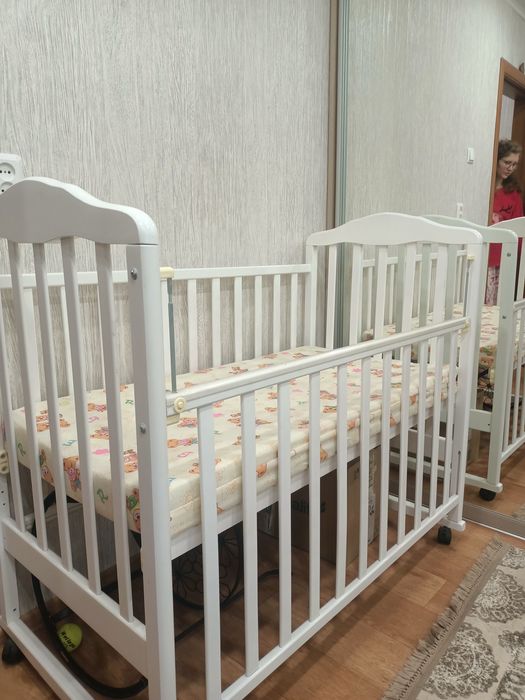 Кроватка детская с матрасом