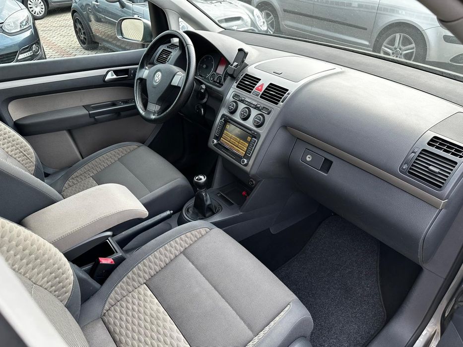 2010 Vw Touran Cross 7 Locuri - 2.0 TDI 140CP - Pilot / Senzori / Navi