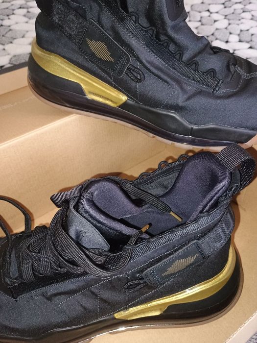 Продавам  Jordan AiR SOLE