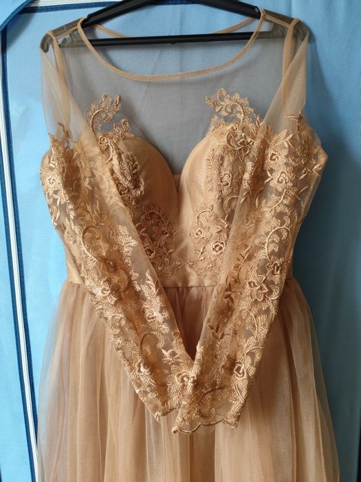 Rochie elegantă.