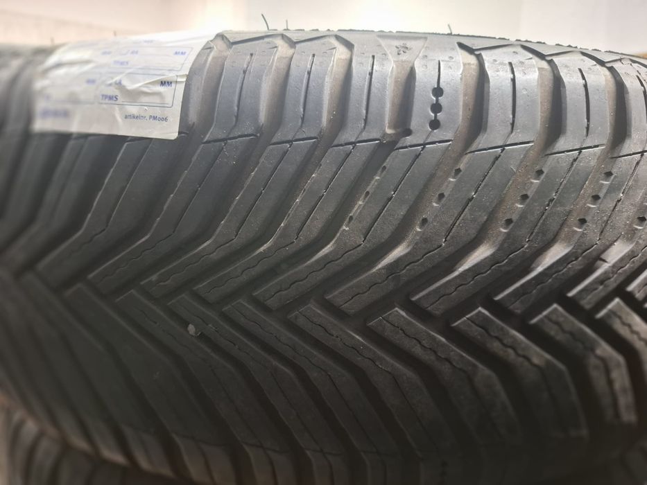 Set 4 anvelope Mixte all seson 225 45 18 michelin  dot 2021