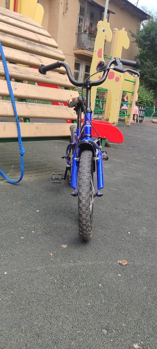 Велосипед на 6-7лет в отличном состоянии