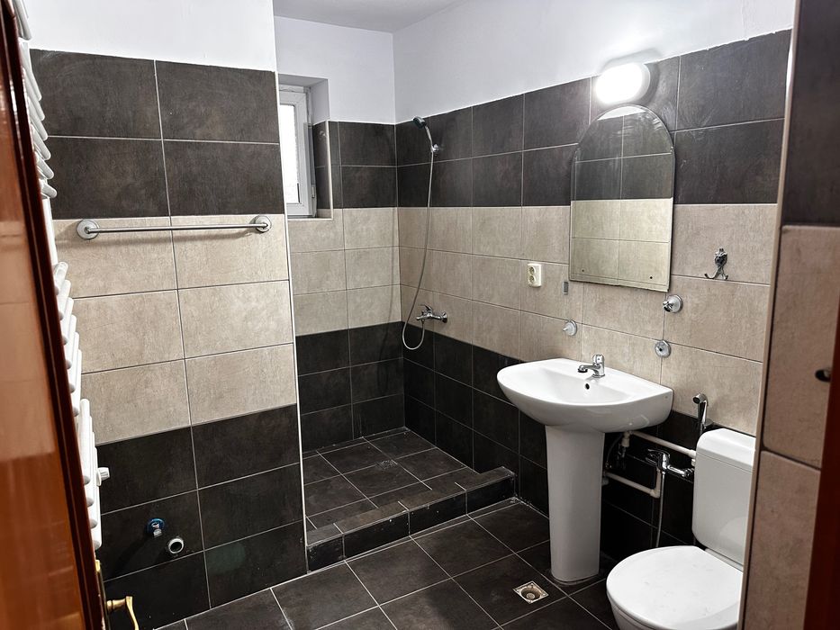 Vila de inchiriat P+1 Dobroesti stada Ciresului