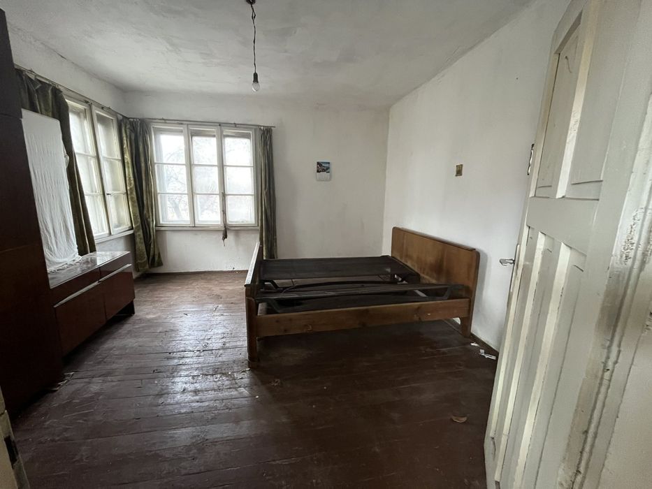 Продава се Къща в Радомир - 160 кв.м за 220 €/кв.м - Снимка #4