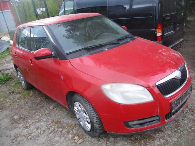 Piese dezmembrez SKODA FABIA 2 an 2009 motor 1,2 benzina