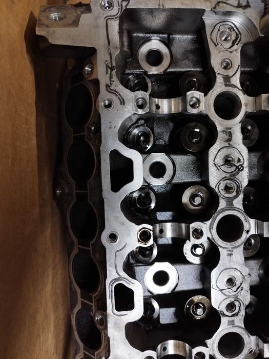 Продавам глава за XC60 II и XC90 II 2.0D