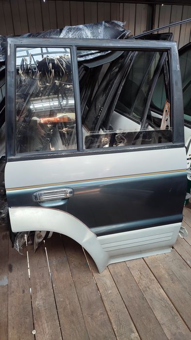 Дверь на Mitsubishi Pajero 2