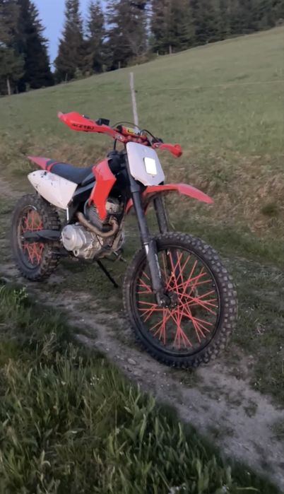 Vând enduro cross 200cc 4t