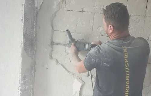 mobila veche  si nefolositoare , saltele vechi uzate ,moluz