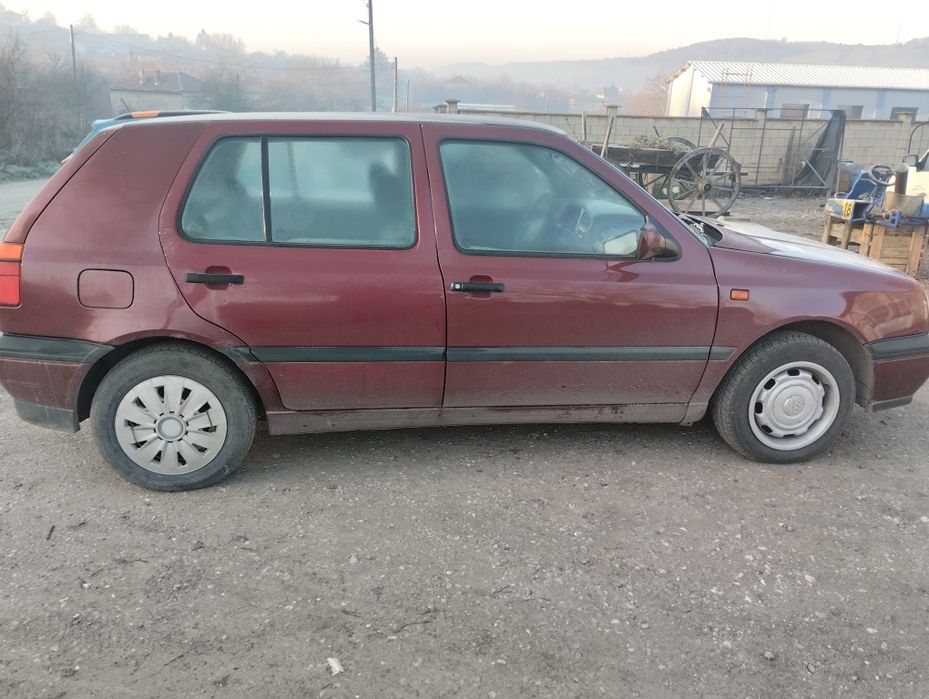 Голф 3 1.8.. 90к