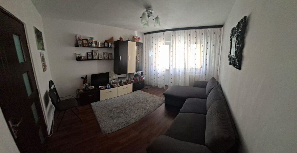 Apartament 3 camere in Valea Roșie