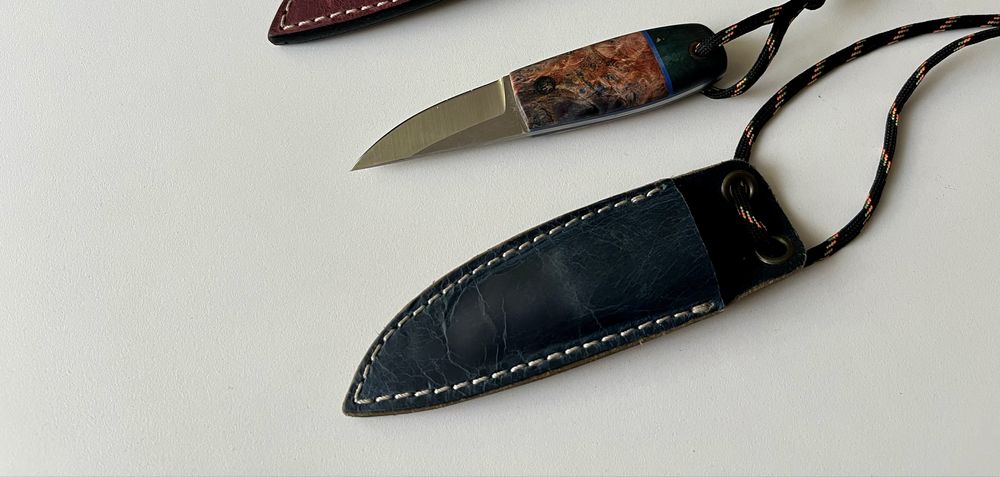 Нож шейный. Шейник. Со шнуром.