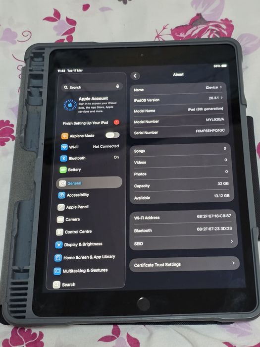Ipad 8th gen 32gb + husa