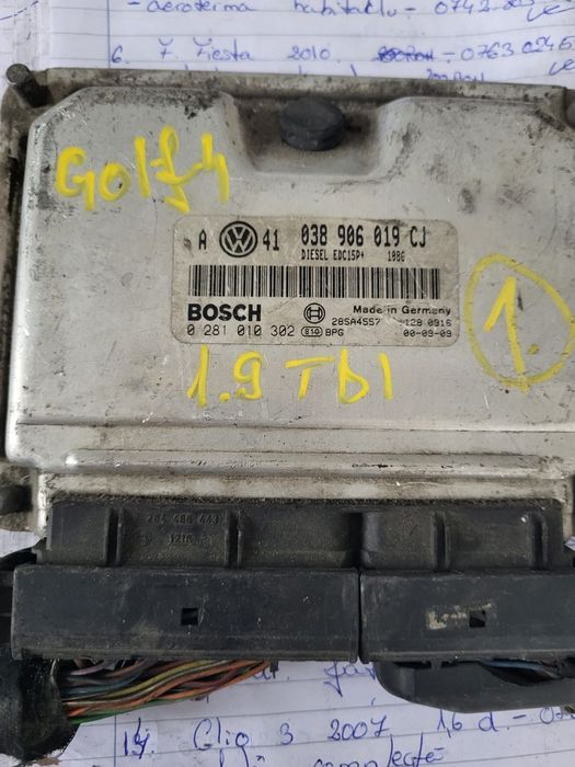 Calculator mtoor avand codul 038906019CJ / 0281010302 pentru VW Golf 4 / Bora