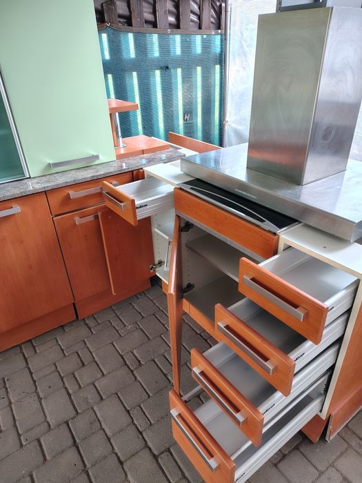 Mobila bucătărie DanKüche cu electrocasnice Neff Bauknecht