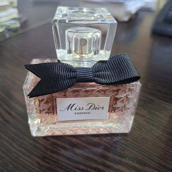 Miss Dior essence