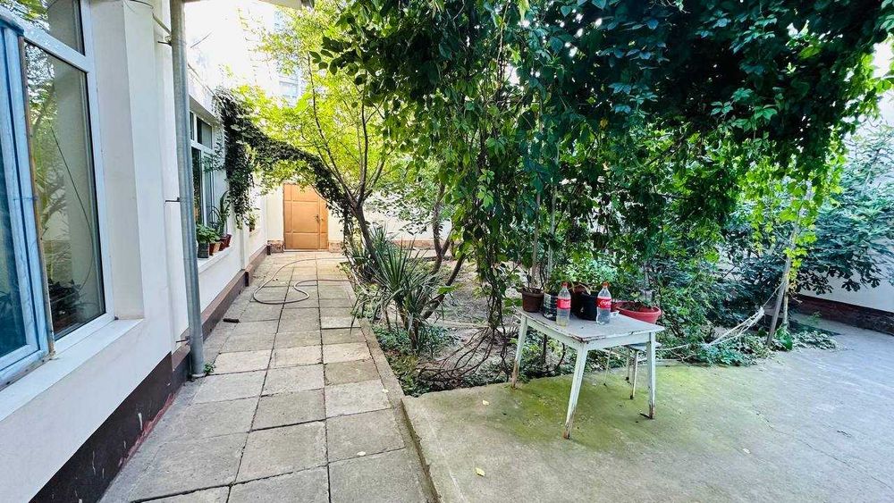 Продается участок 4-комнатный 2.7-соток, р-й М. Улугбек, улица Дархан