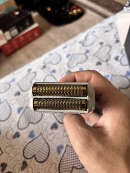 Shaver profesional Andis ProFoil Shaver Plus – Stație + Cutie, ca nou
