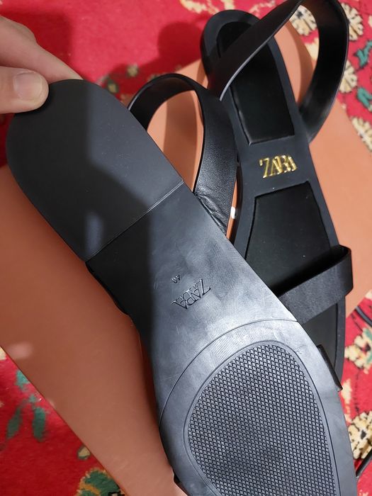 Zara натуральная кожа. Сандали от Zara оригинал, удобные.