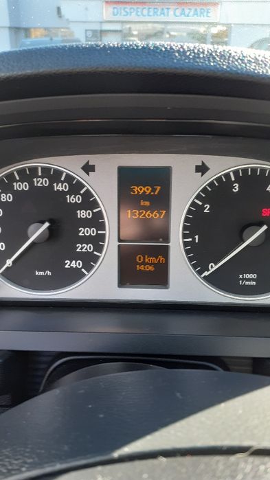 Vând Mercedes Benz B160