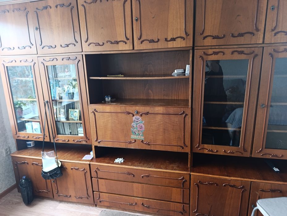 Продам стенку б/у