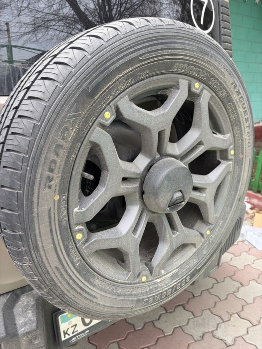 Продам комплект резины, 5 штук