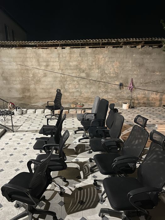 Офисная кресло